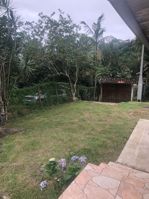 Casa Amarela Prumirim Ubatuba